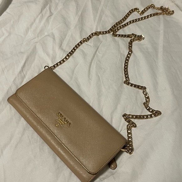 PRETTY VINTAGE PRADA WALLET ON A CHAIN - Picture 9 of 10